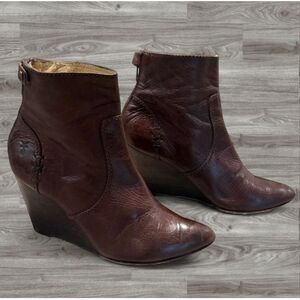 Frye Brown Wedge Boots Leather Ankle Booties Western Pointed Toe 6.5 Regina